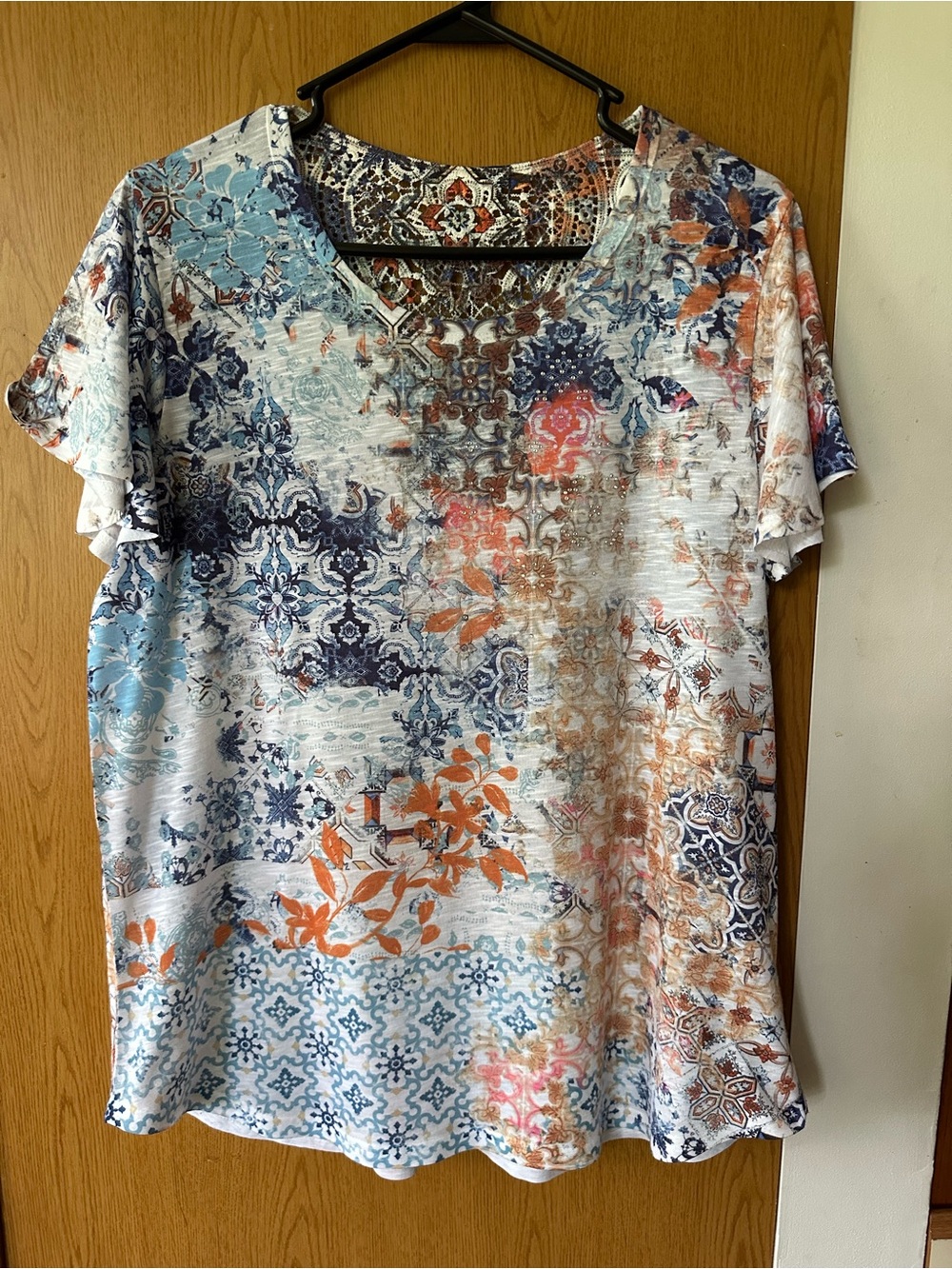 Time and Tru Blue & Orange Floral Patchwork V-Neck Short Sleeve Top